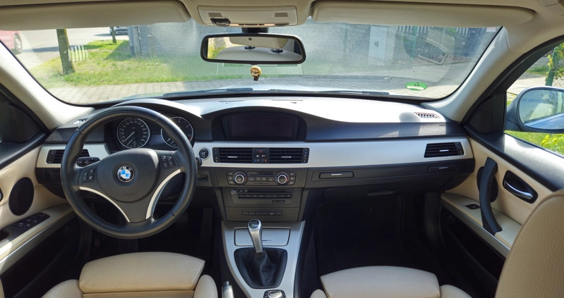 BMW Seria 3 cena 28500 przebieg: 305000, rok produkcji 2011 z Wągrowiec małe 137